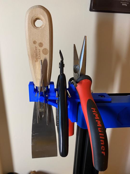 Artillery Genius - versatile Tool Holder