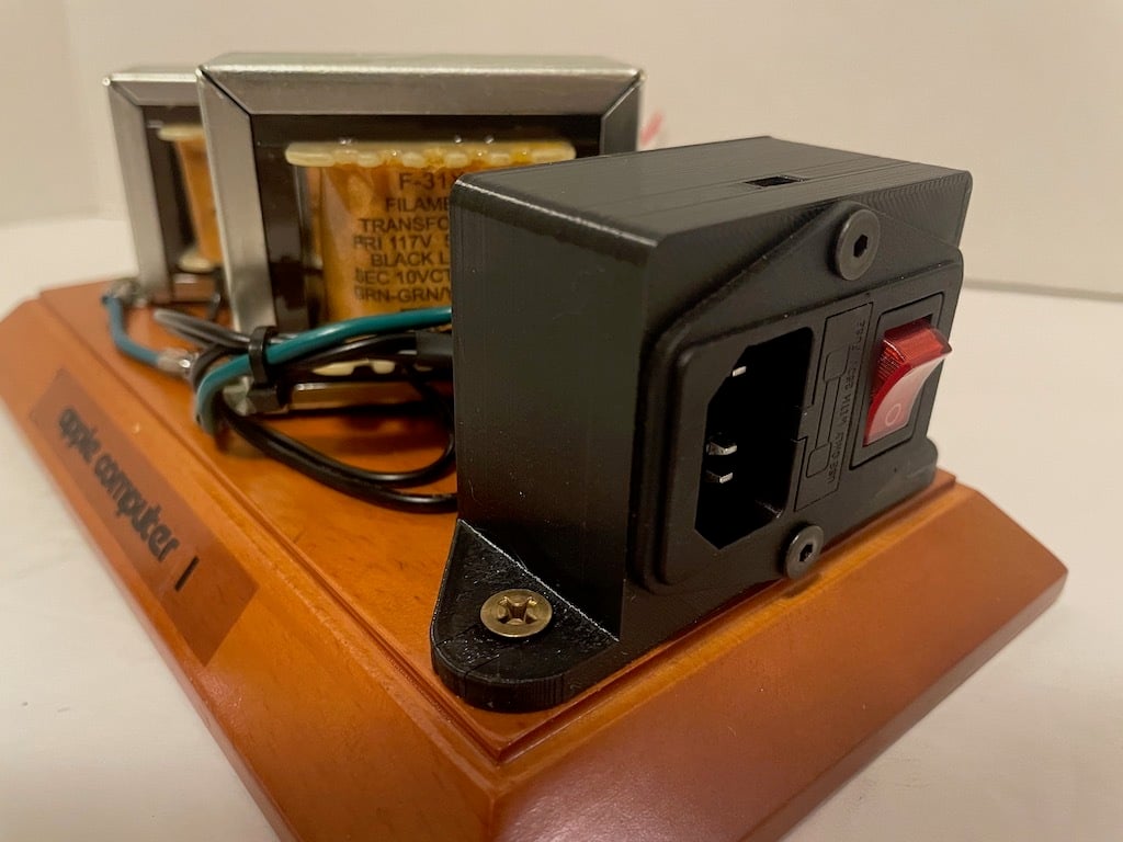 Apple 1 - Transformer Switch Box IEC320