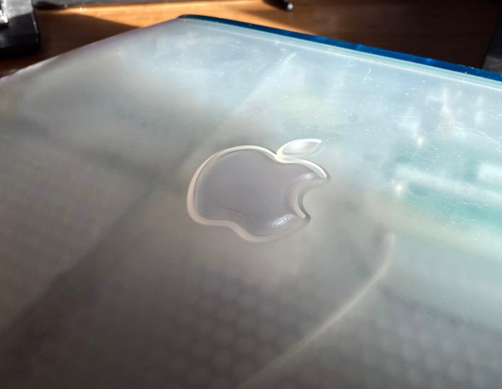Apple iBook G3 ("Clamshell") Top Case logo Insert