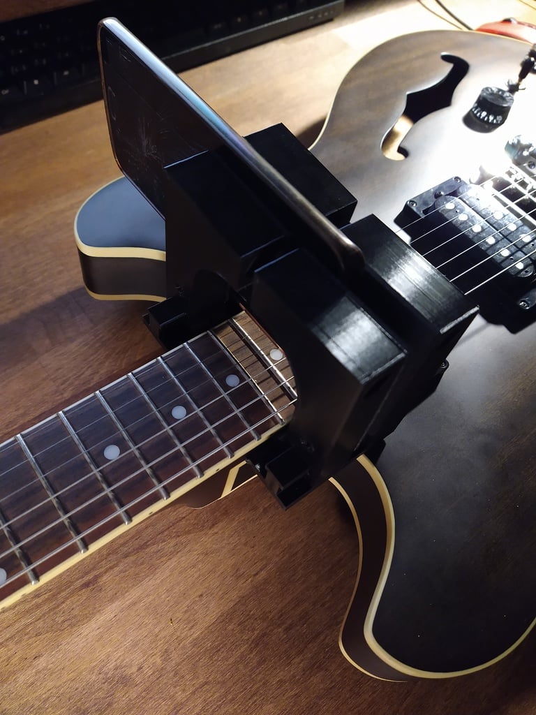 Crappy Magnet (Guitar Camera Mount)