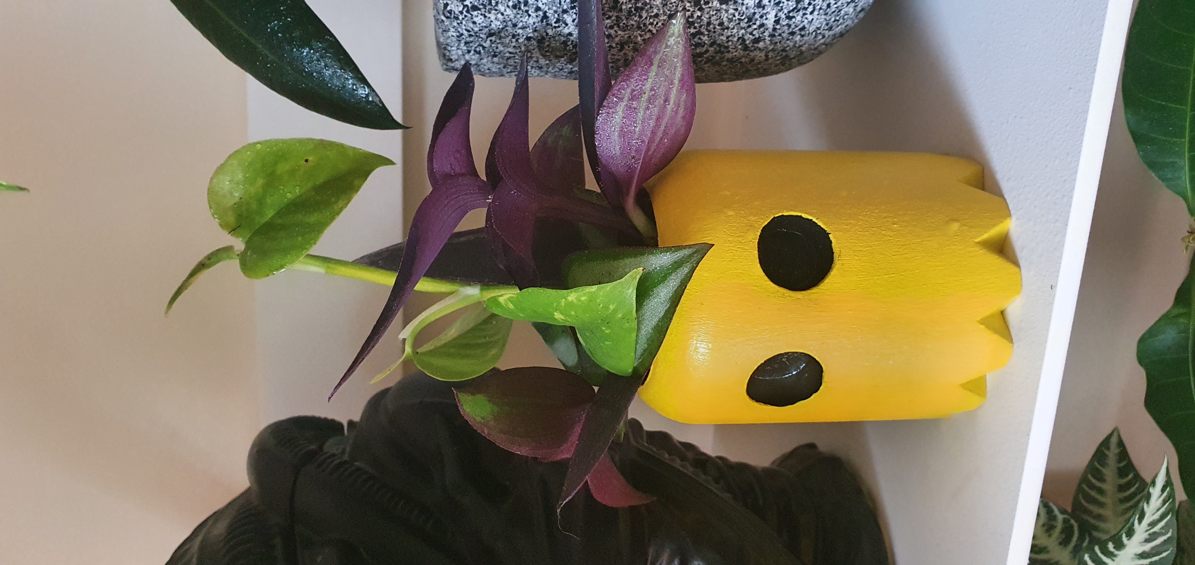 Pacman Ghost Plant Pot with Drainage Hole