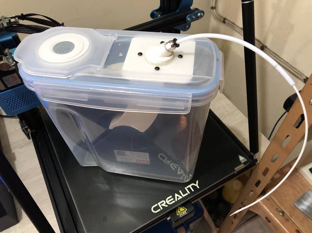 Moisture-proof box filament spool holder