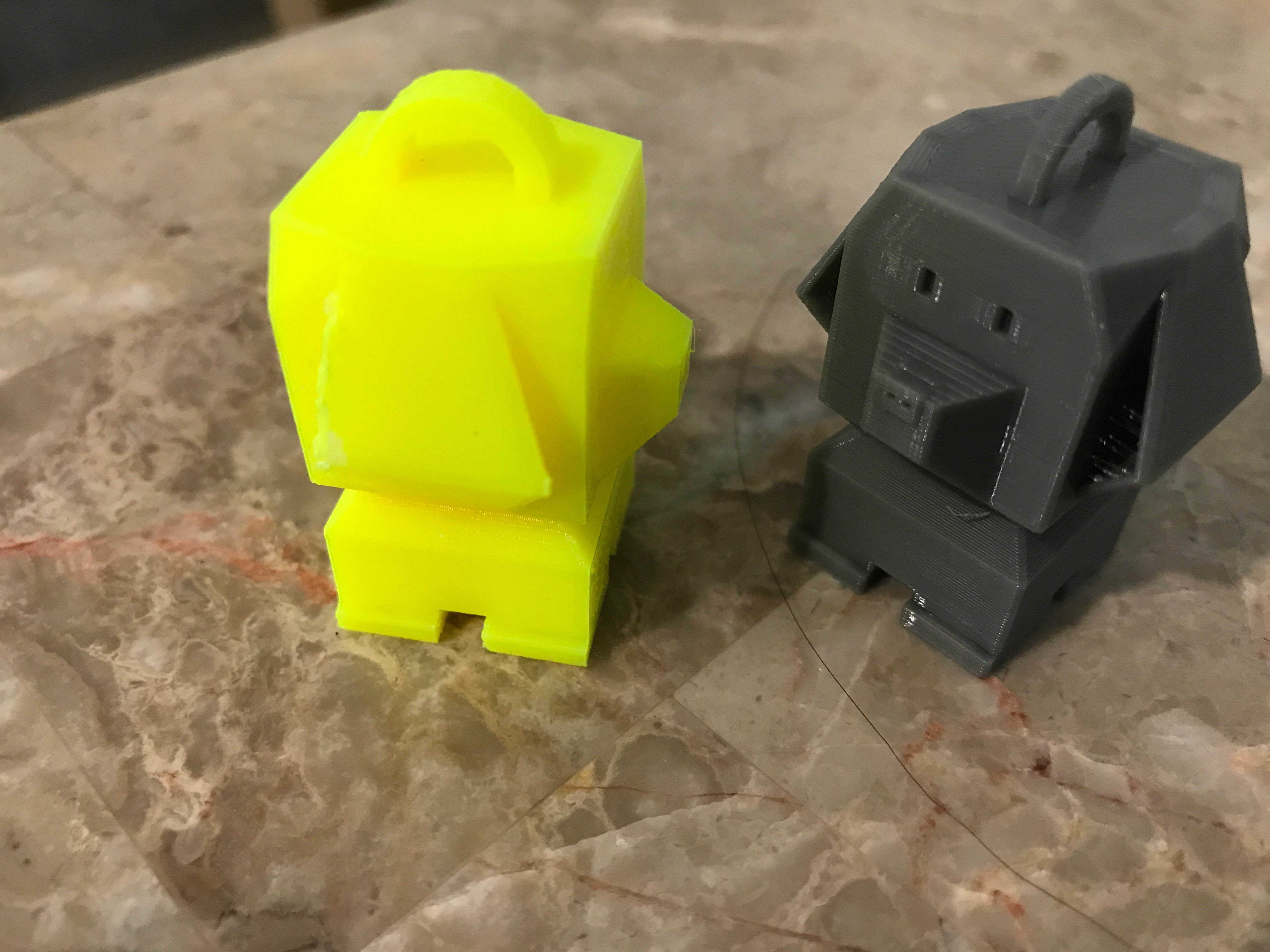 Cali cat or dog key ring with Moving Head