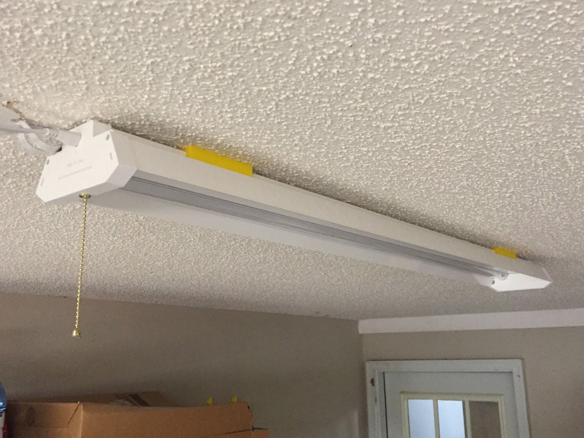 Bracket for Honeywell 4' LED Linkable Shop Lamps