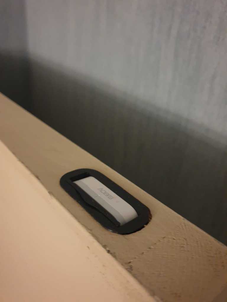 aqara door sensor - hidden door insert