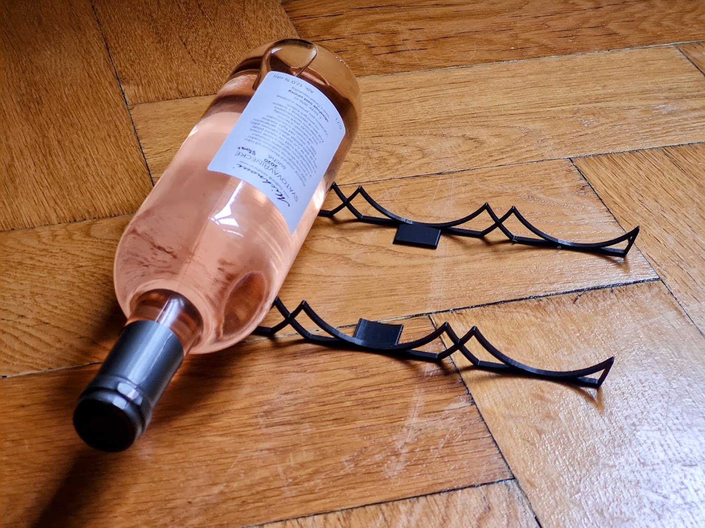 Minimalist's wine bottle holder