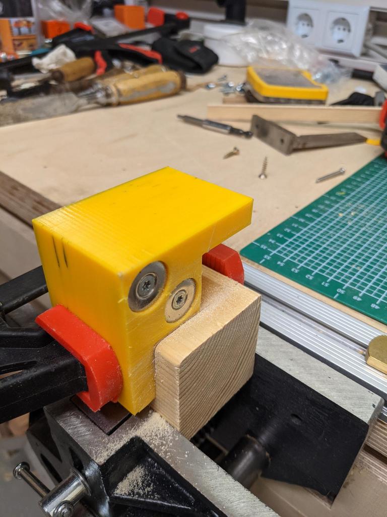 90° saw guide