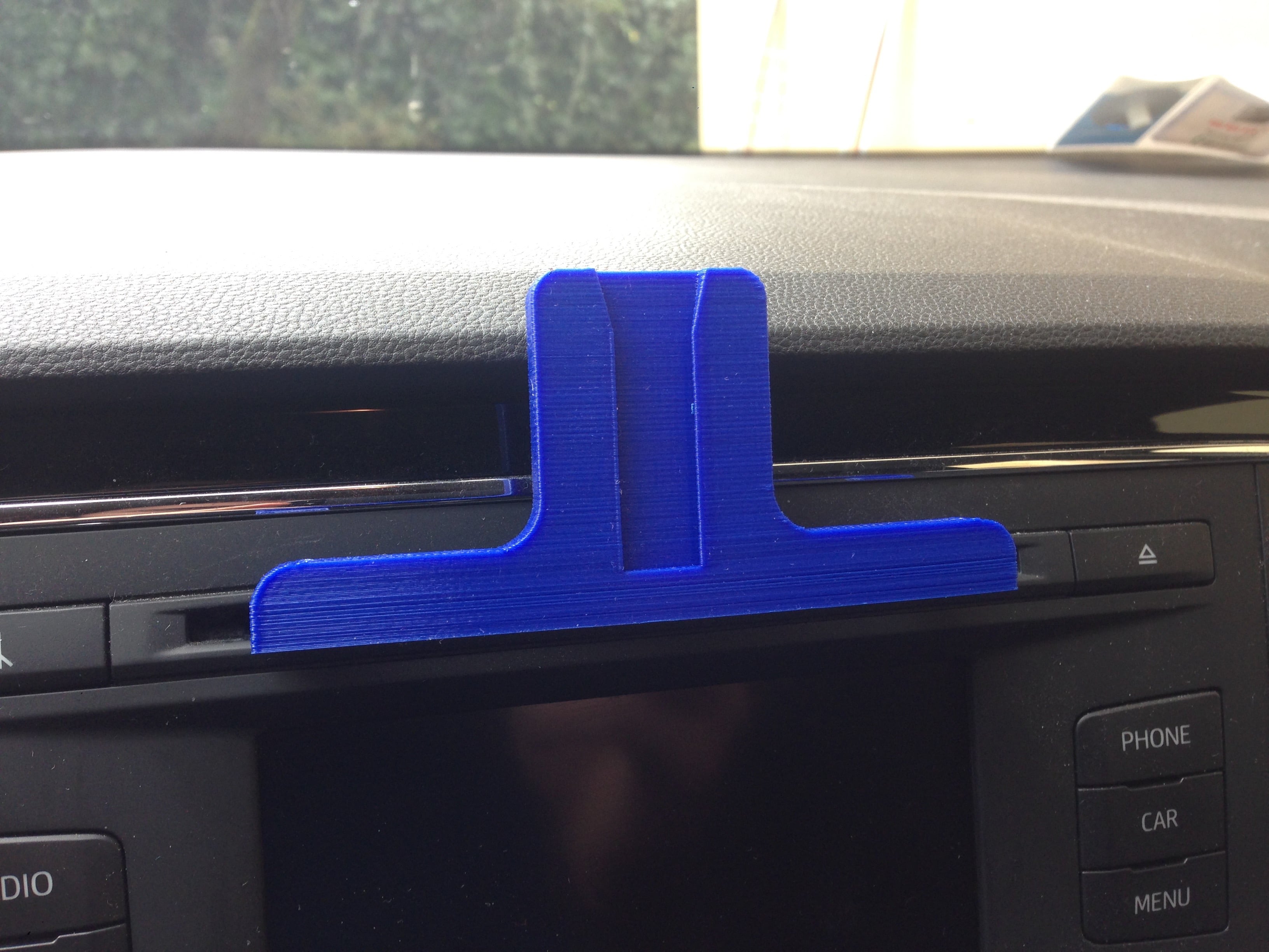 Universal CD-car slot PHONE holder, mount. iPhone5, iPhone6 etc. Quick change!