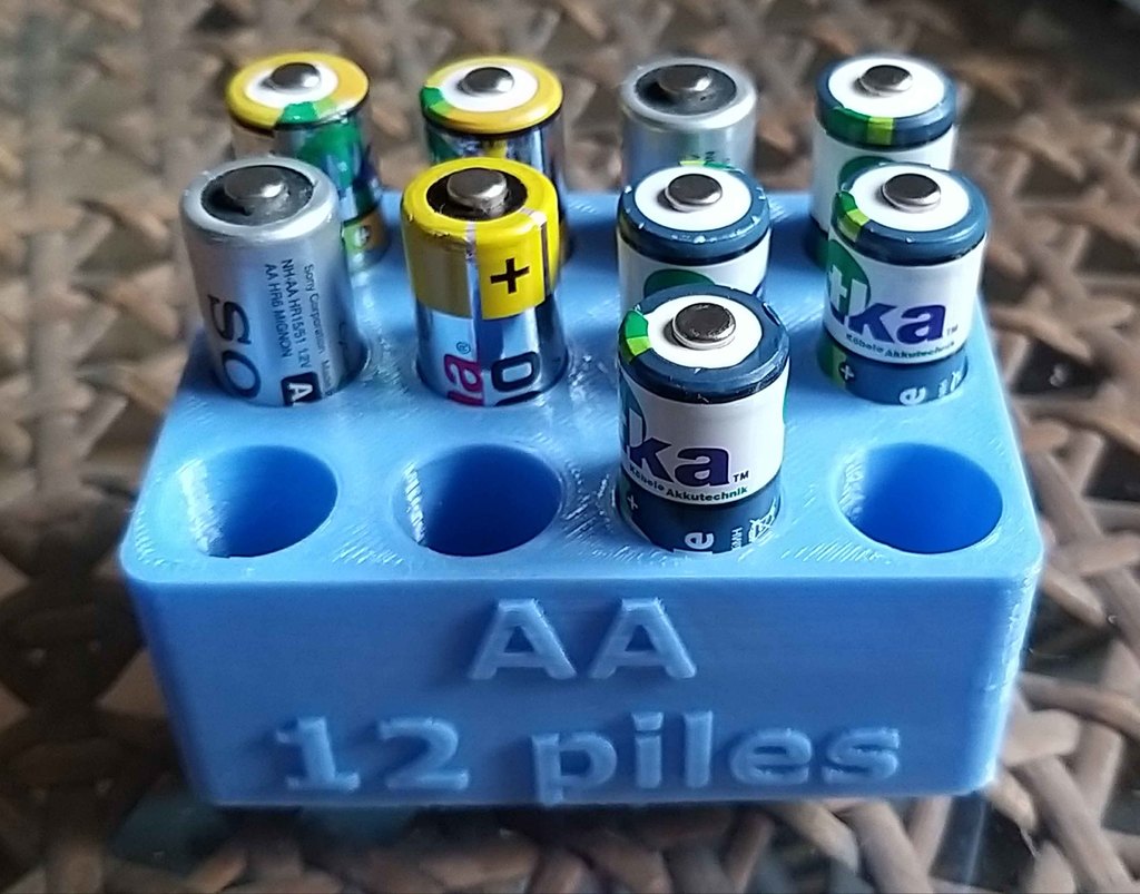 AA 12 battery storage