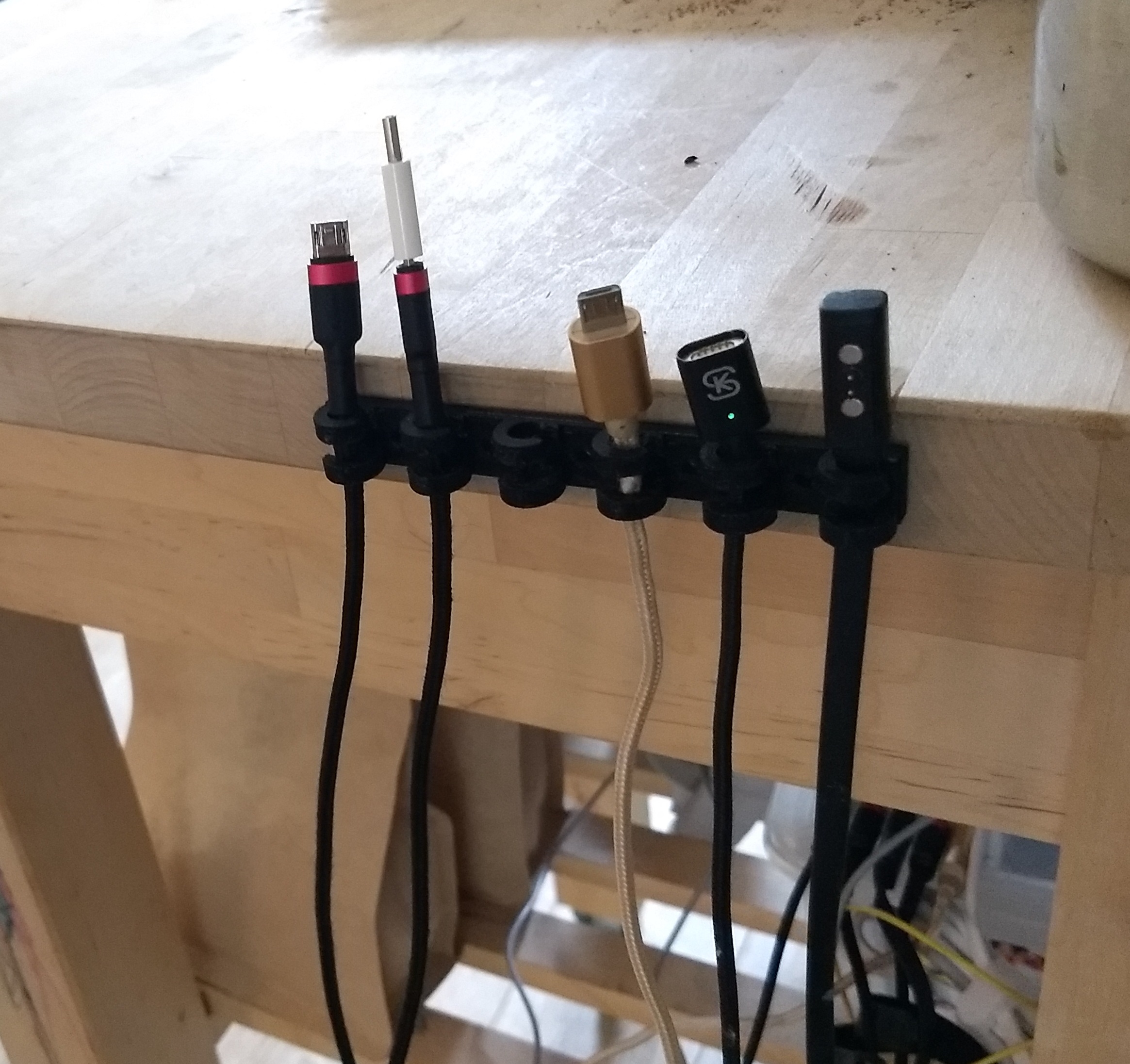 USB cable holder