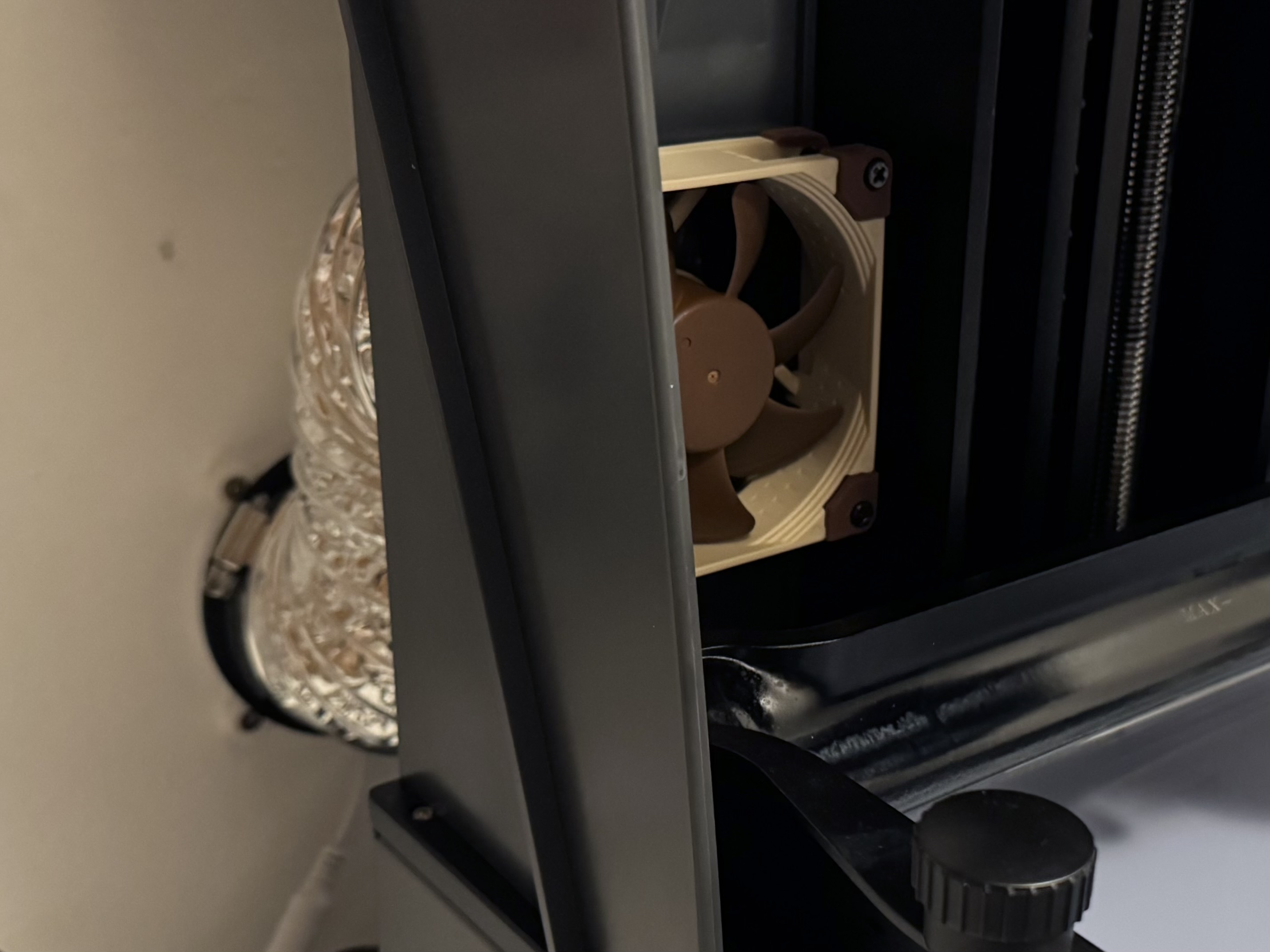 Elegoo Saturn 4 Ultra vent system with internal fan