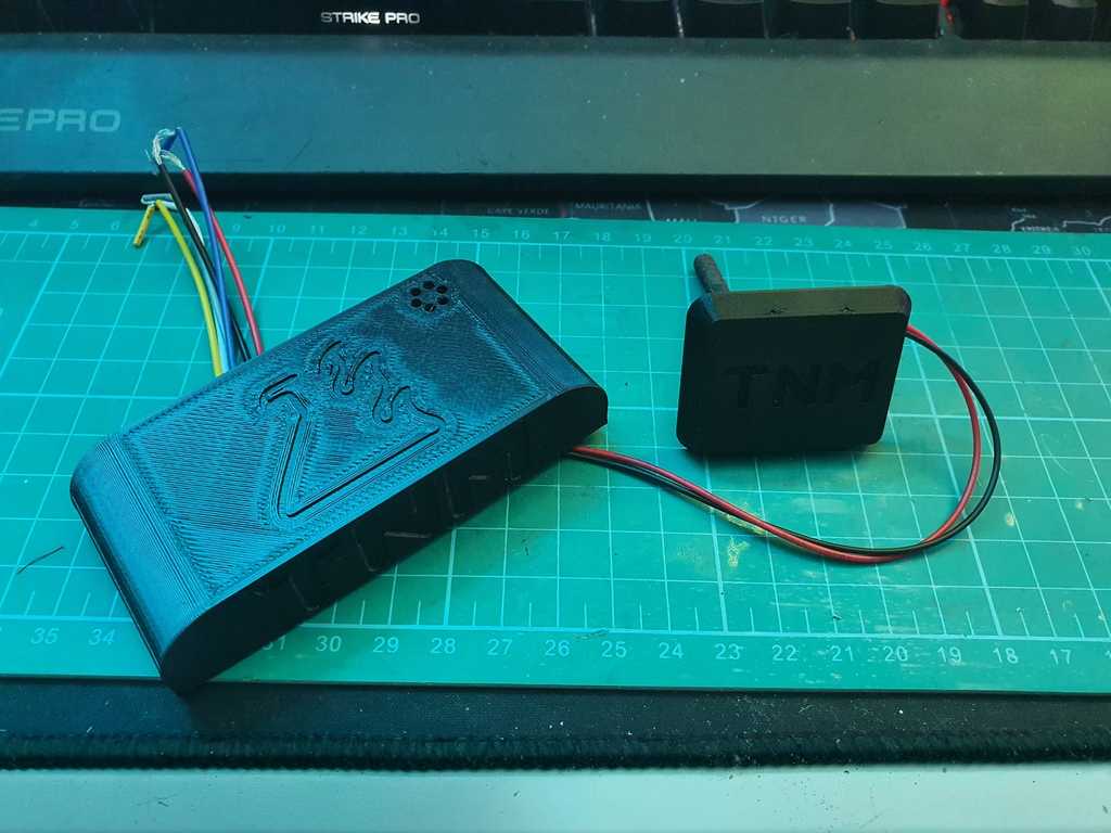 Wall mount and acces controller case for Xem Next RFID Access controller v2