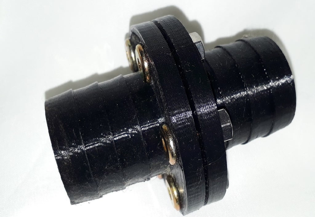 Flanged hose connector