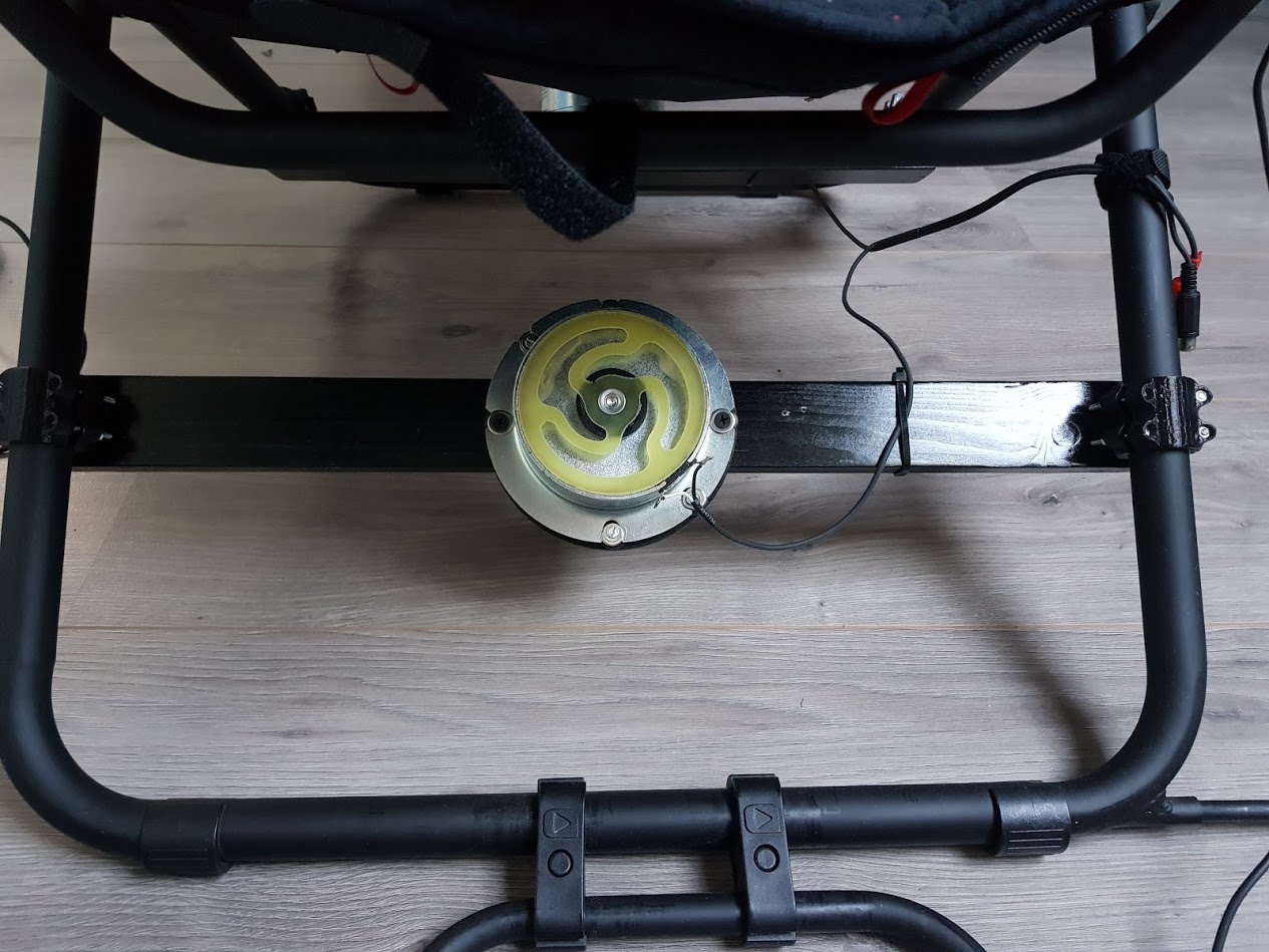 Aura bass shaker mounting plate for Playseat Challenge
