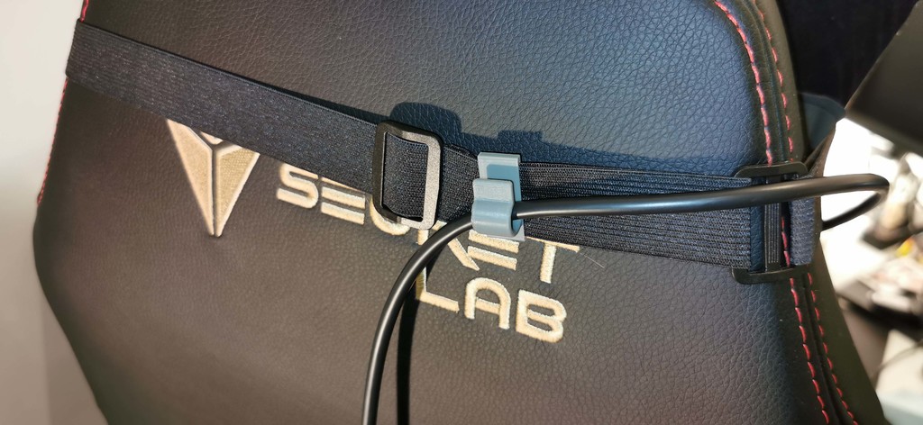 Oculus Rift S cable holder clip for Secretlab Omega