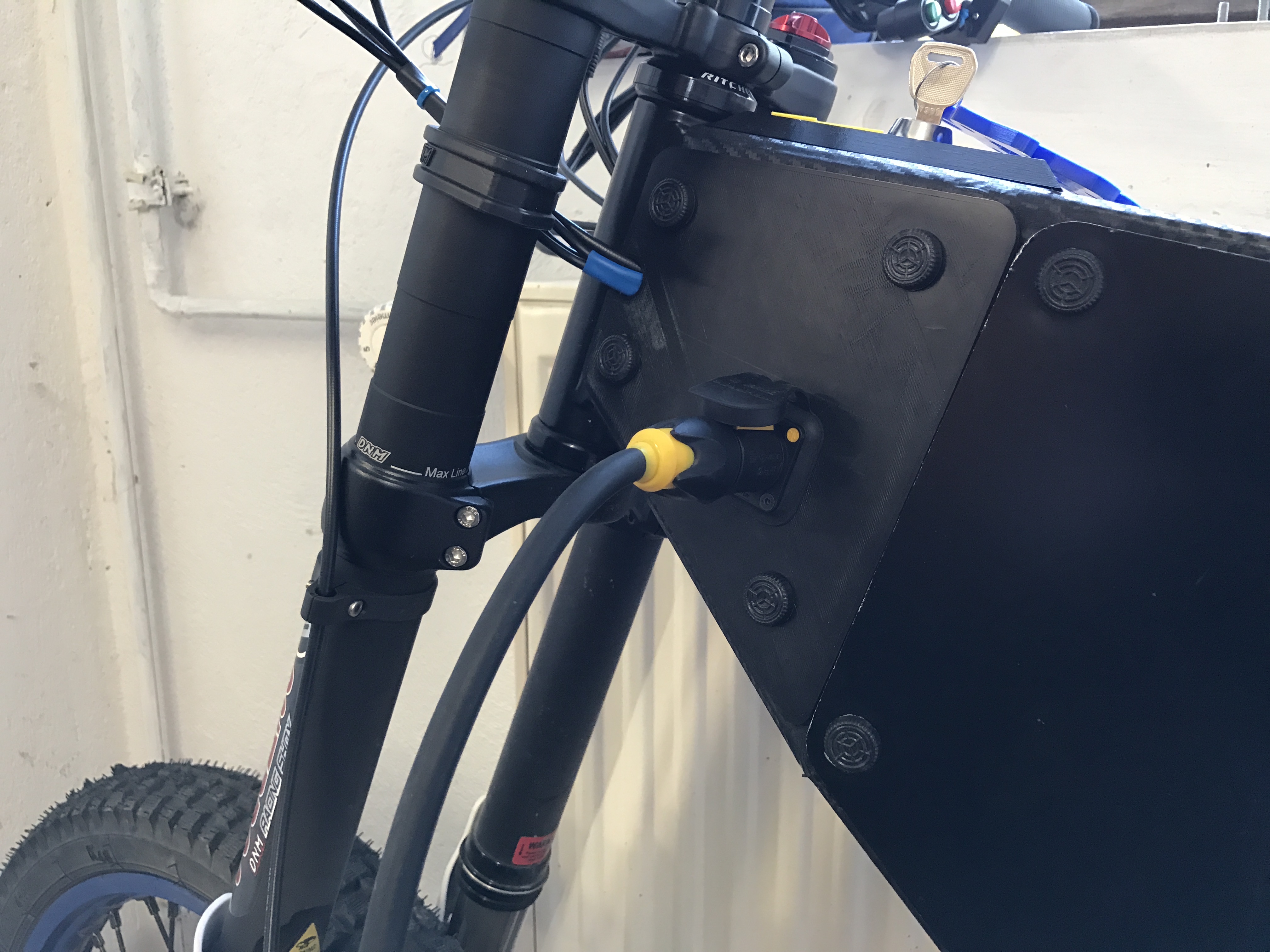 Vector Ebikeframe Sideplates with Charging Connector