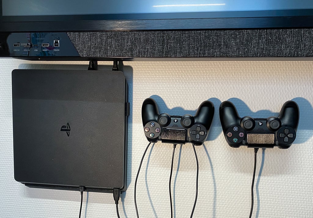 Playstation 4 Controller Wall Mount