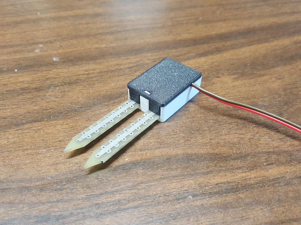 Moisture sensor cover (non-capacitance)
