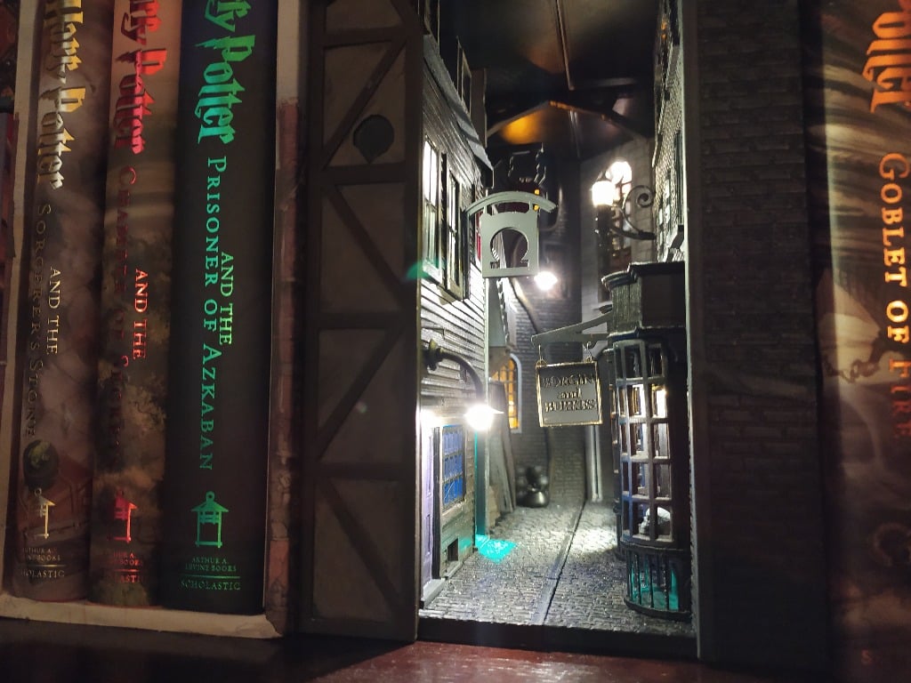 Knockturn Alley Book Nook