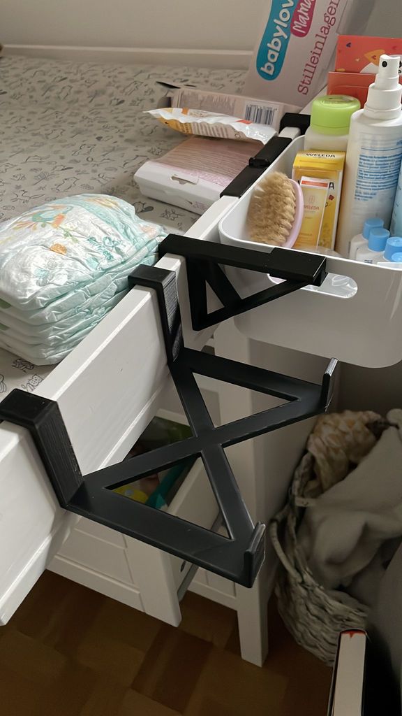 Wetwipeholder for changing table