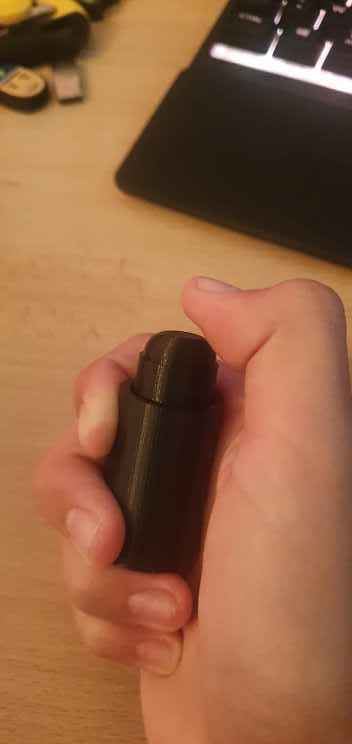 Useless button to print in place (fidget toy)
