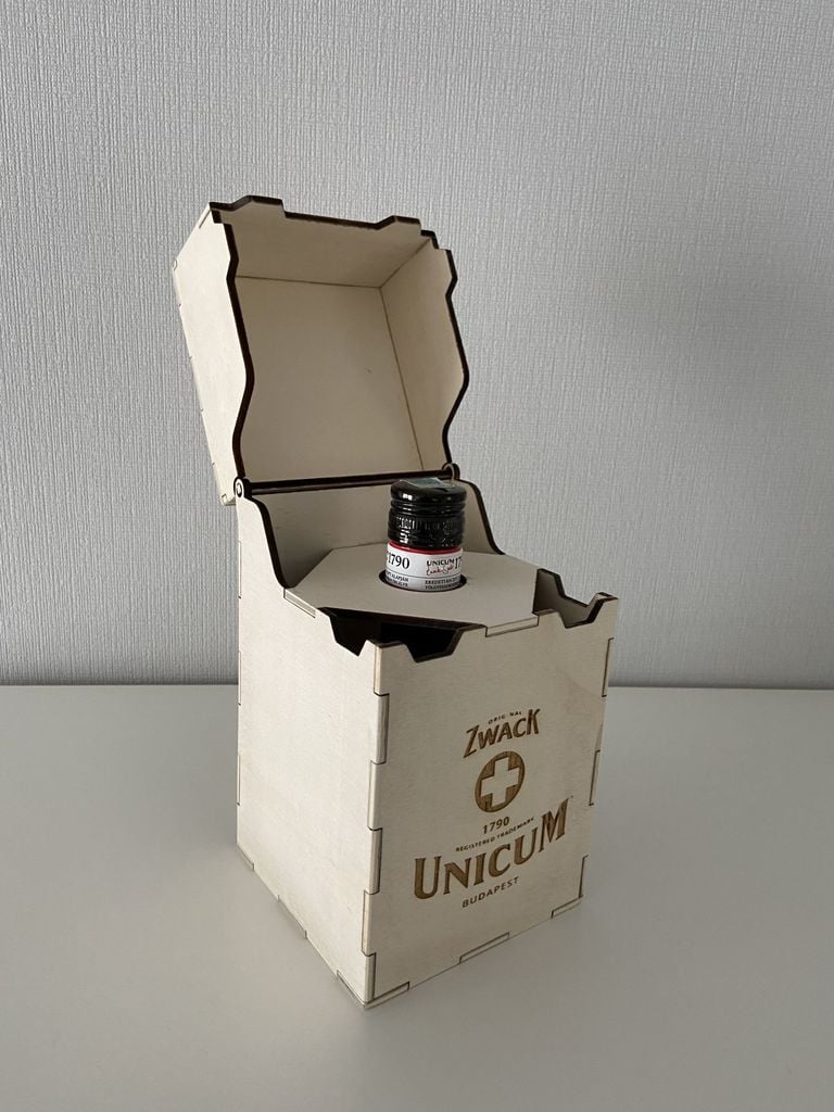 Holzbox für 0,5l-Flasche UNICUM V1.1