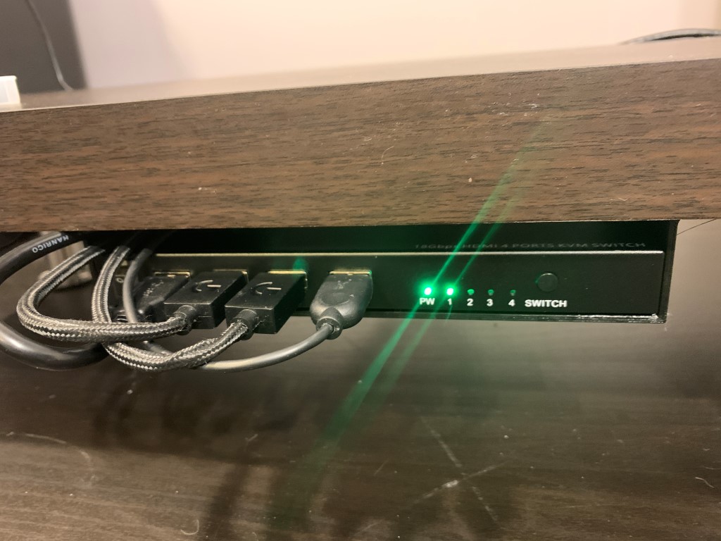 KVM BRAKET FOR AIMOS 4 PORT