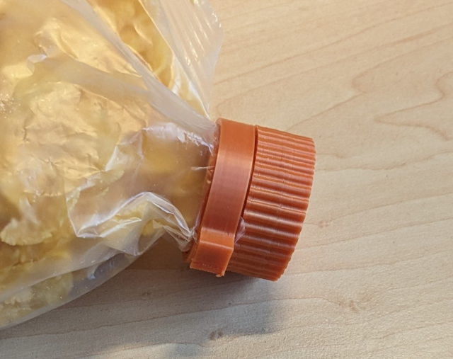 Small Bag Clip with Screw Cap 1,3" / kleiner Beutel Klipp mit Schraubverschluss 3,4cm