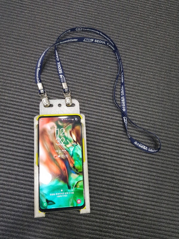 (do not print) Smartphone necklace case