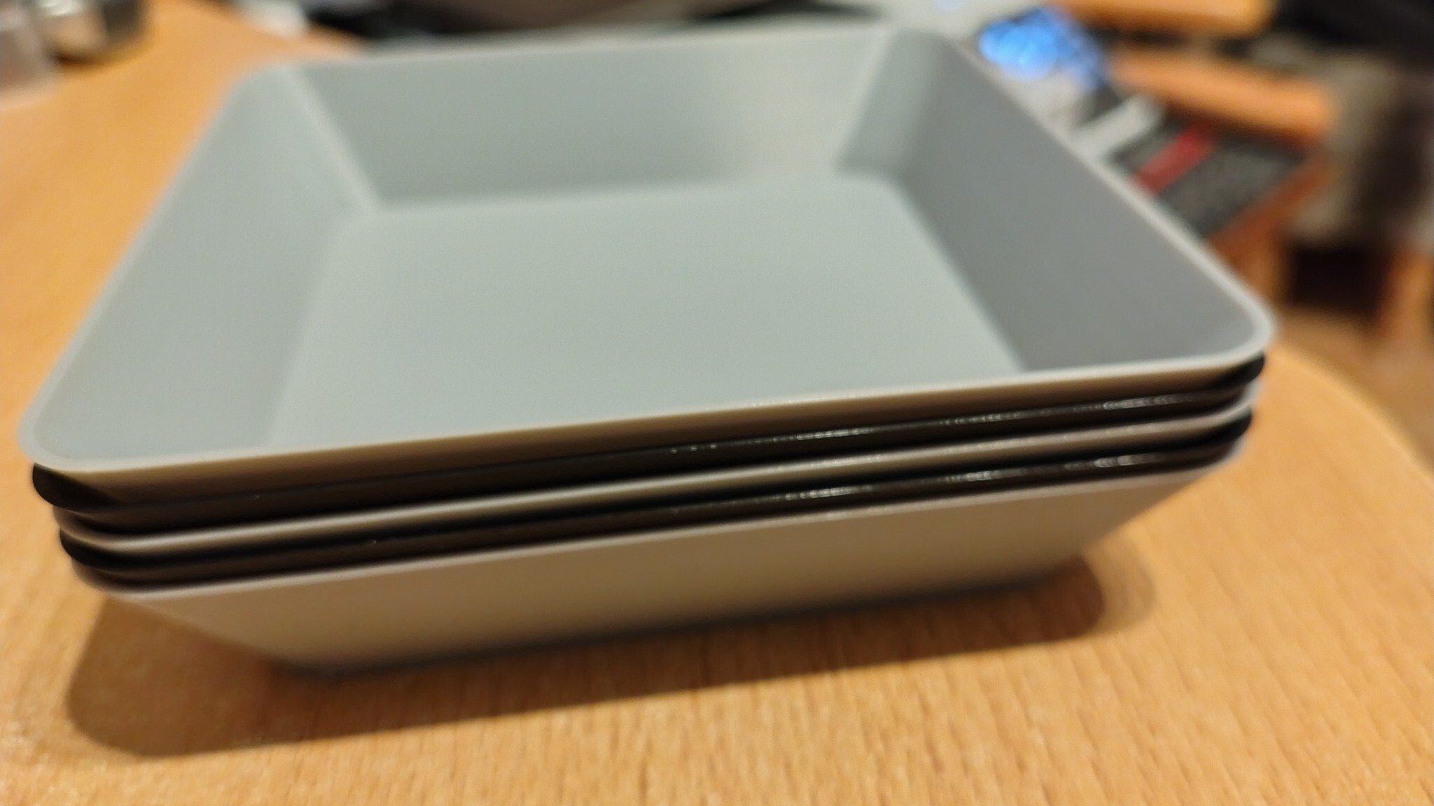 light weight stackable sorting tray for screws, puzzle, lego etc...