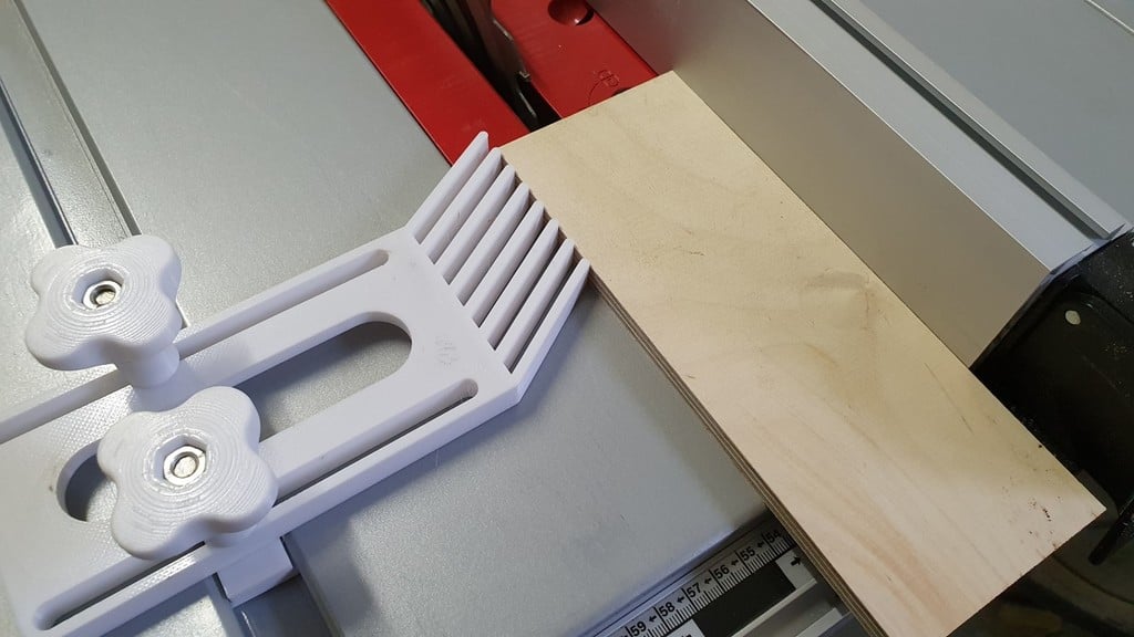 Feather Board für Bosch GTS 635-216 by _Jay-Jay_ - Thingiverse