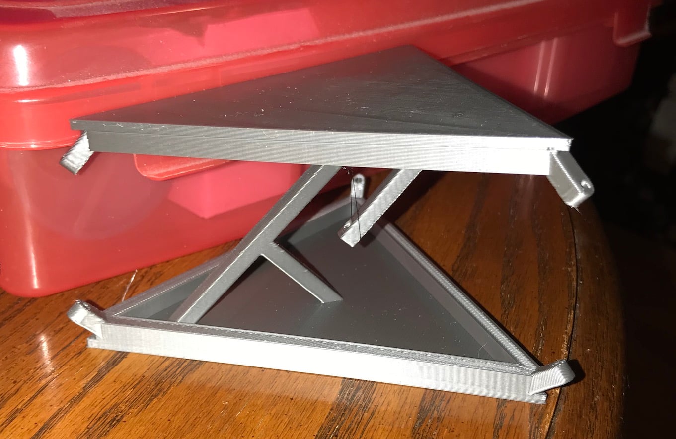Tensegrity no-supports table