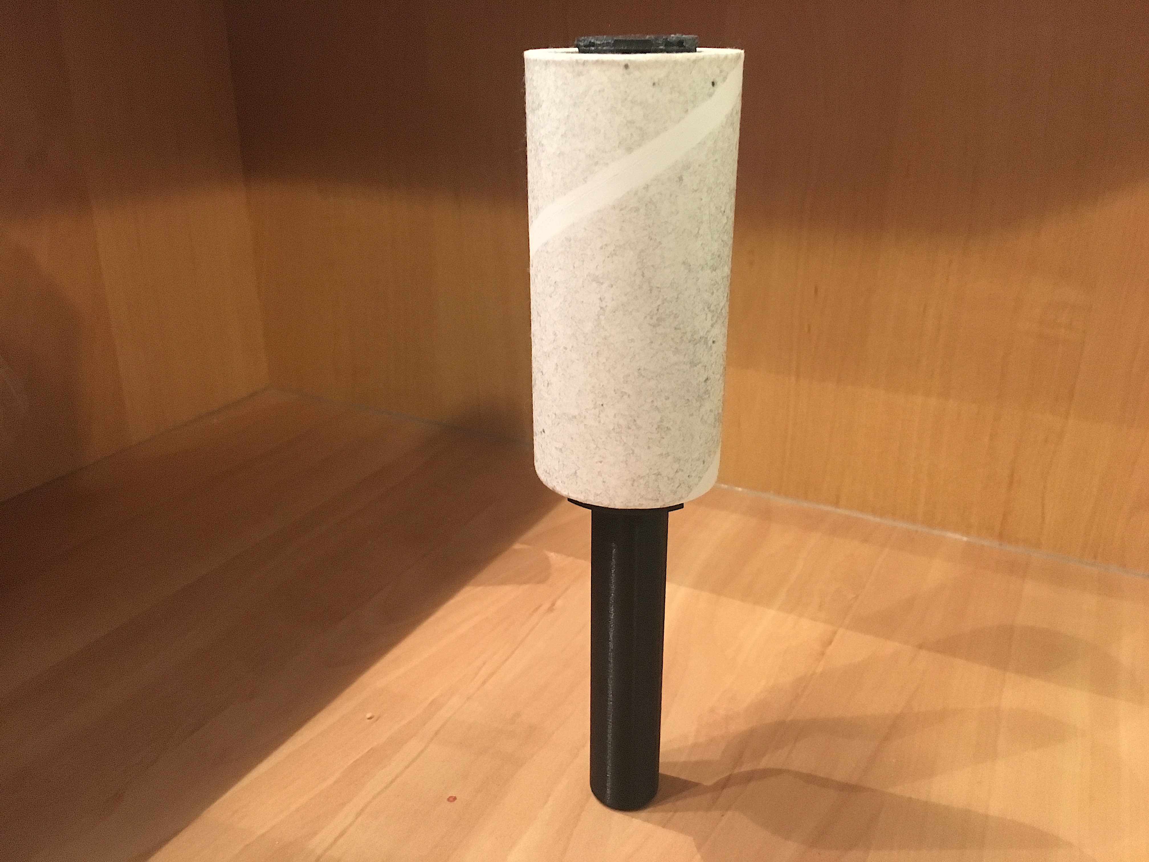 Roller clean tool