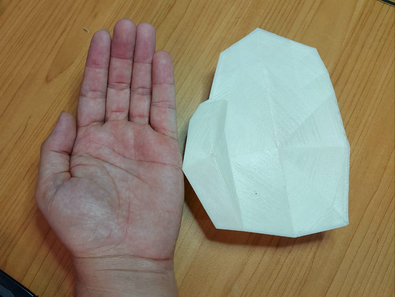 Low poly hand for container