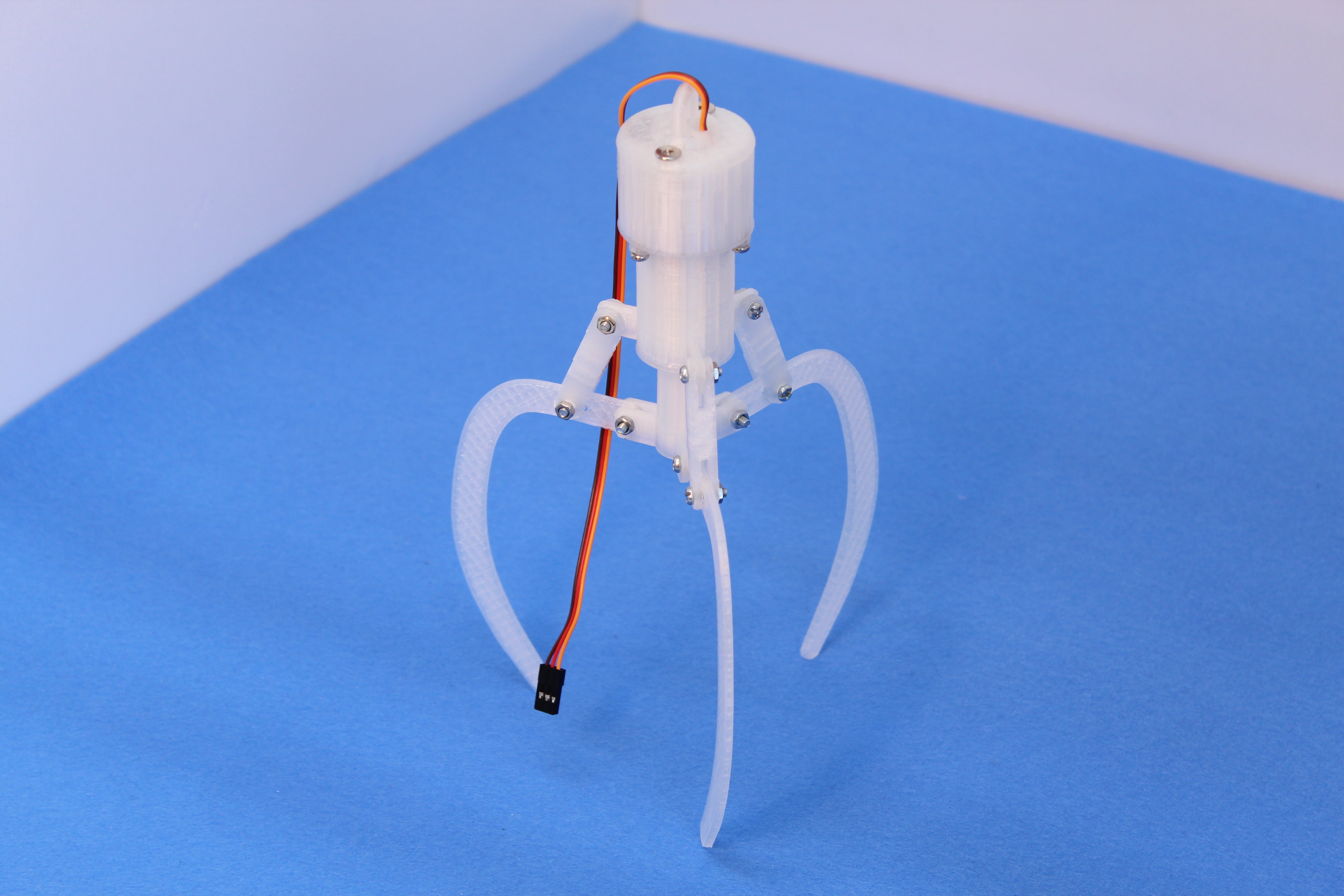 servo robotic claw