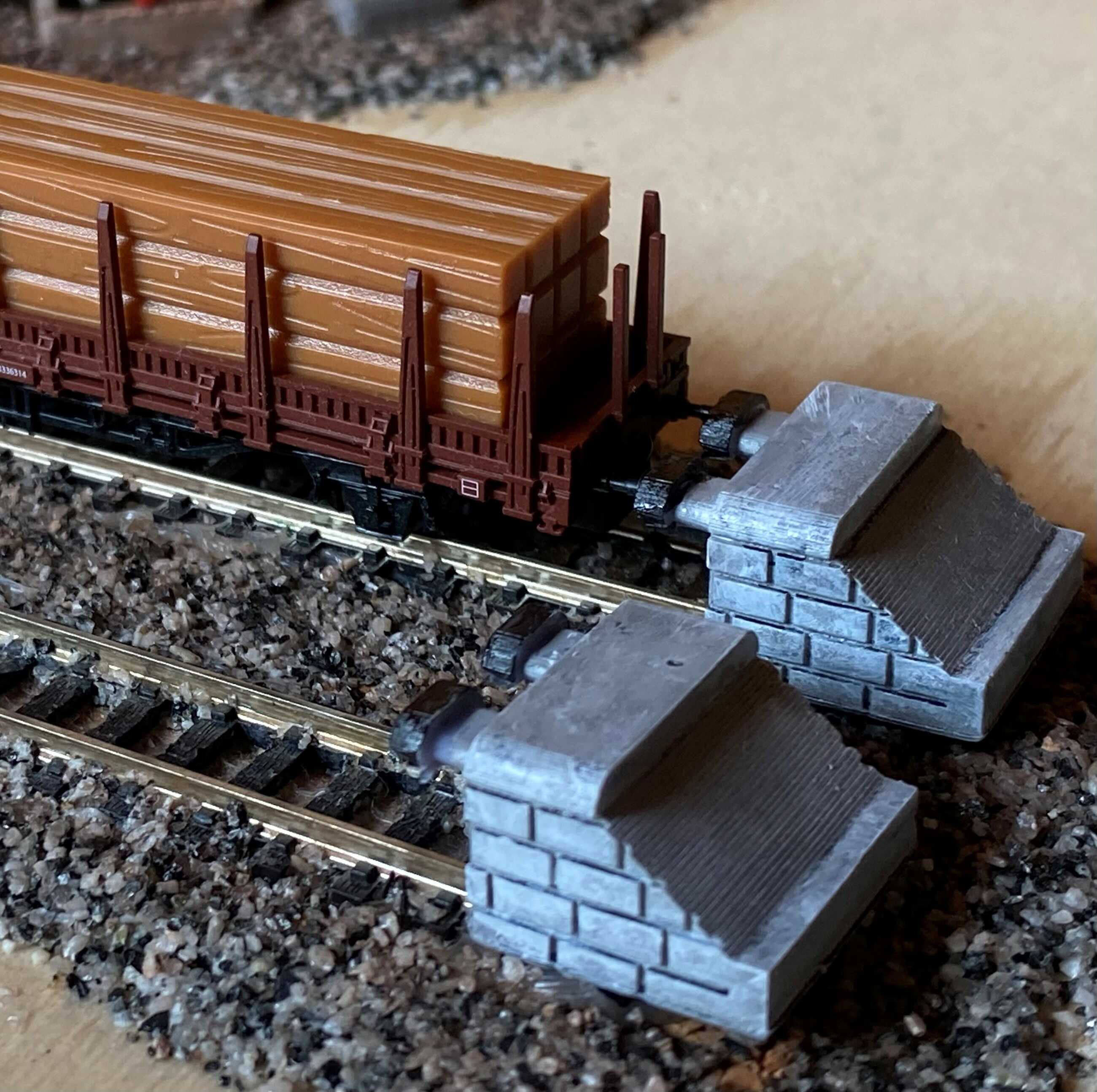 Rail buffer stop, N scale for model railway