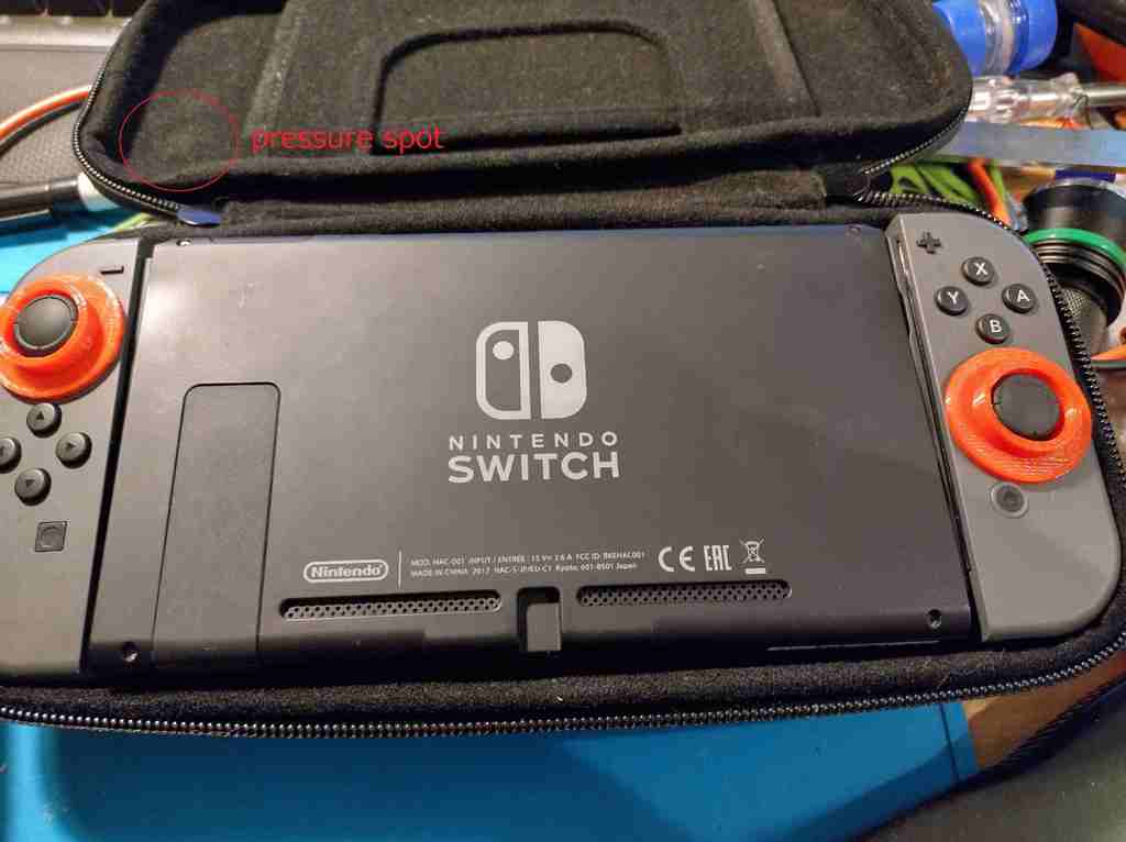 Joycon stick protection while storing in a case
