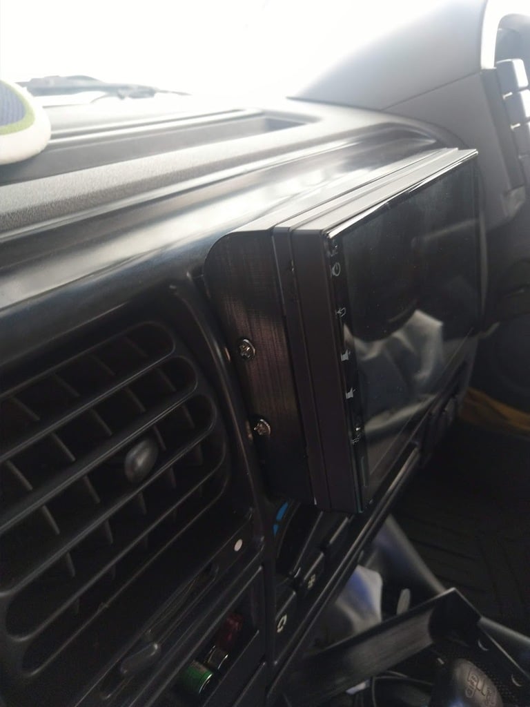 Land Rover Discovery 2 DIN Stereo Surround