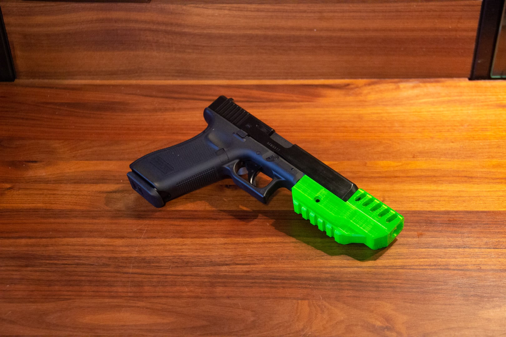 Glock 17 Gen5 flash suppressor for airsoft