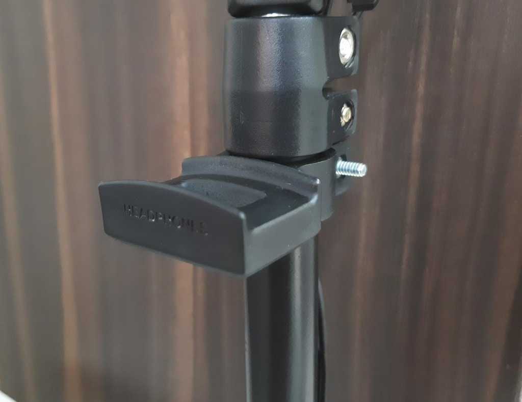 Headphones Holder to mount on a desk-clamped tripod stand