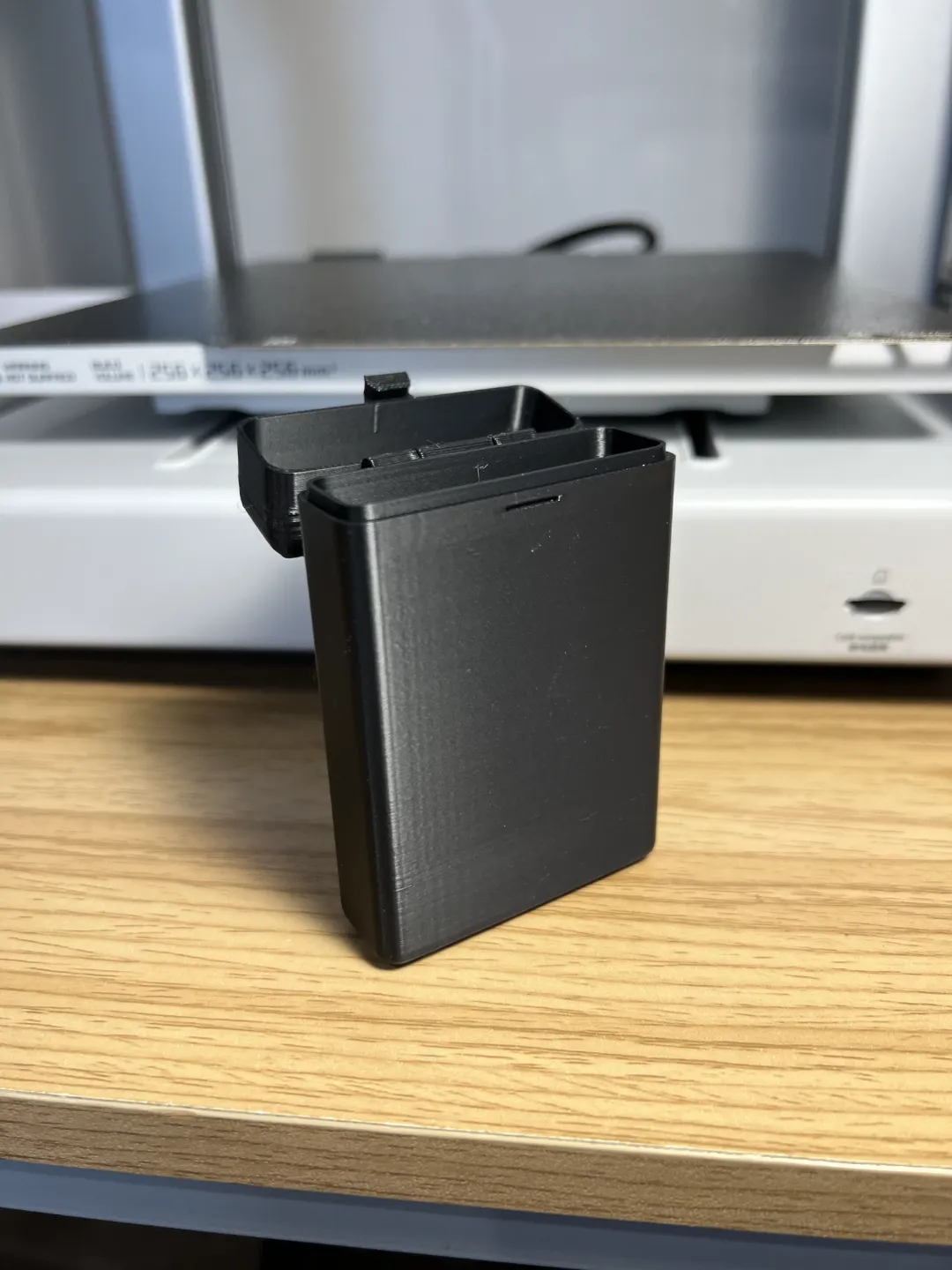 Hollow Case with Hinge [Flat]
