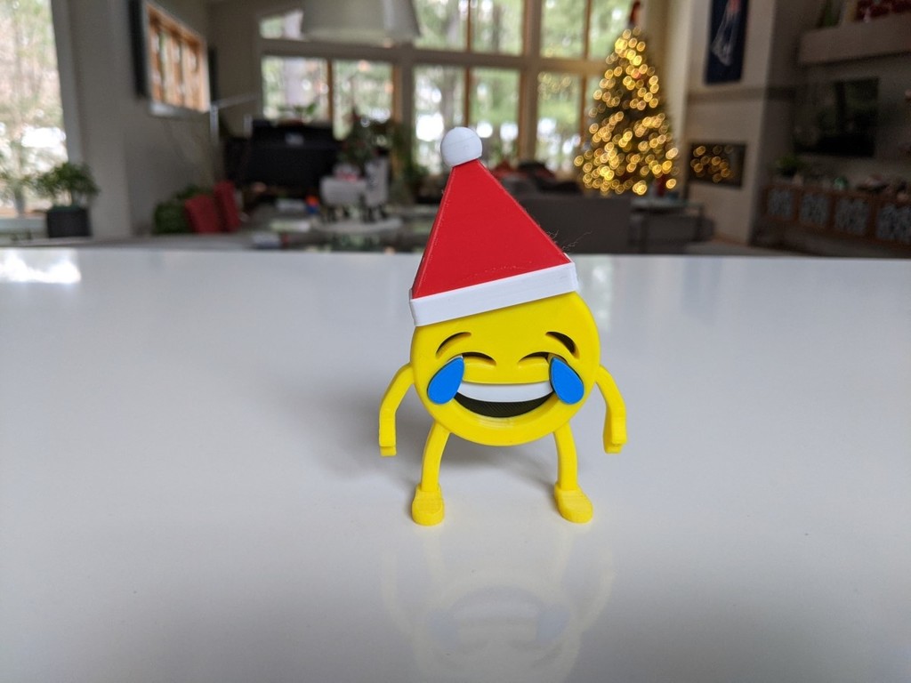 3D Emoji Santa hat