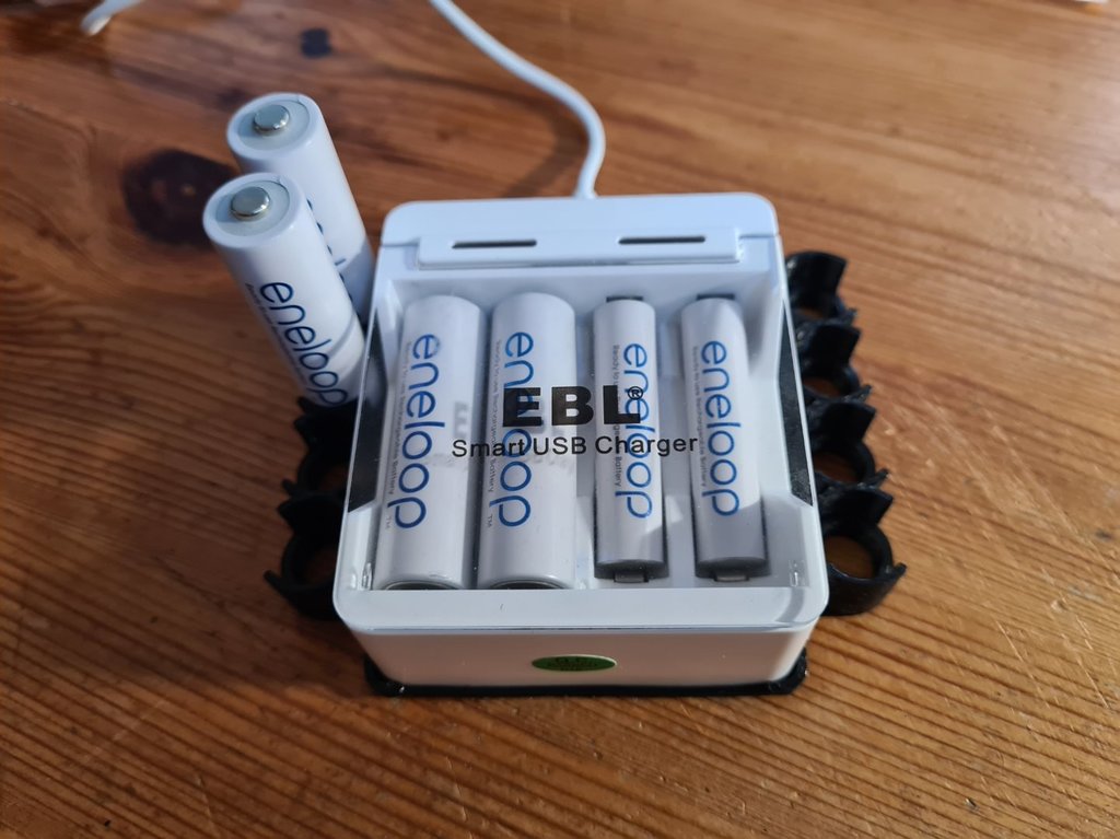EBL Smart USB Charger Platform Battery Holder AA/AAA