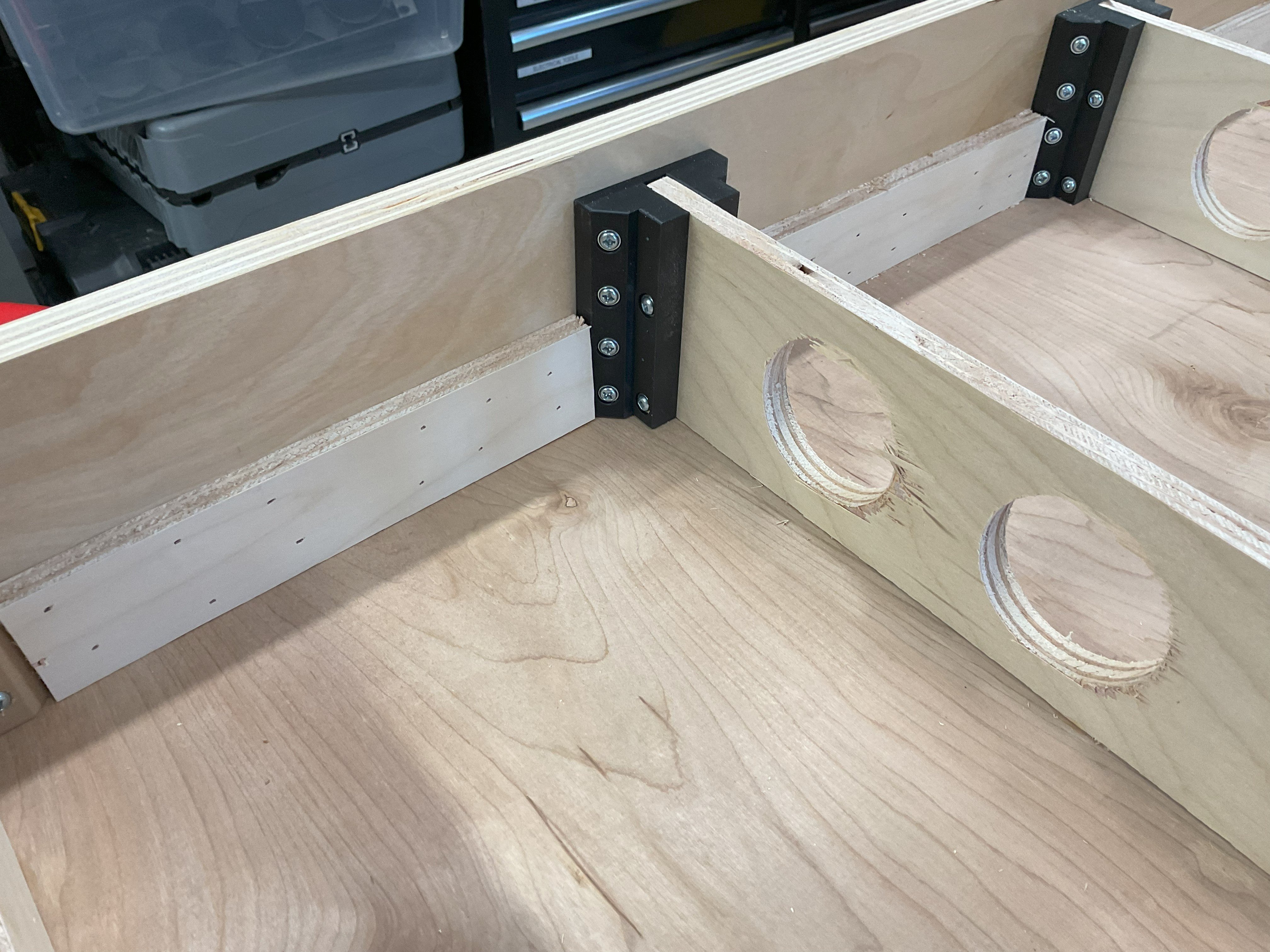 4 inch flat 90 degree interior bracket