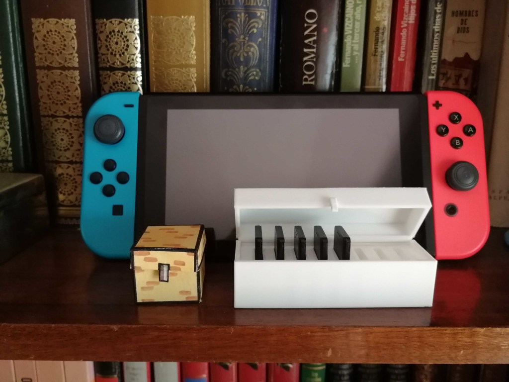 Minecraft chest cartridge holder