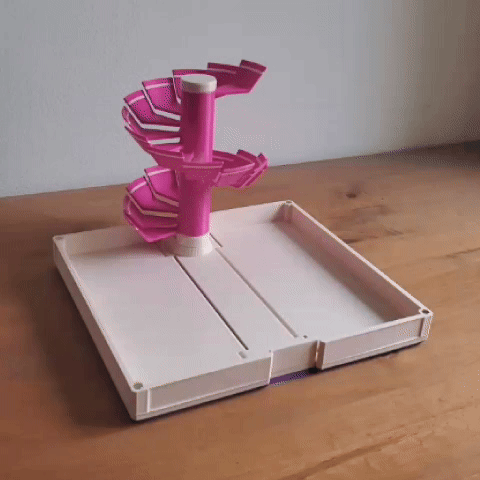 Miniatura 2 do modelo 3D Foldable dice tower