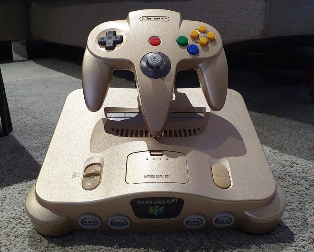 Nintendo 64 Console Display w/ Floating Controller Mount
