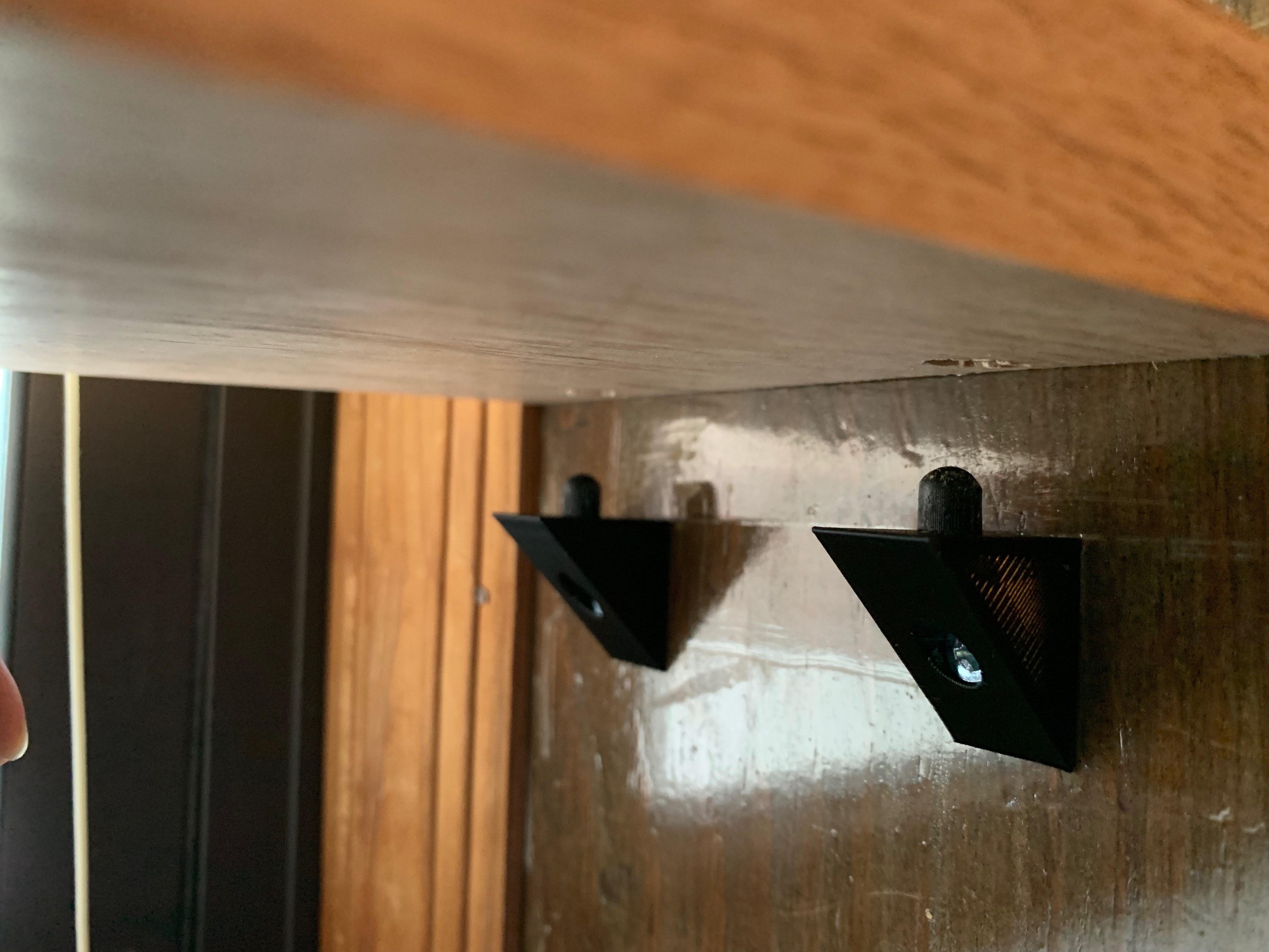 Shelf Bracket (Screw in)
