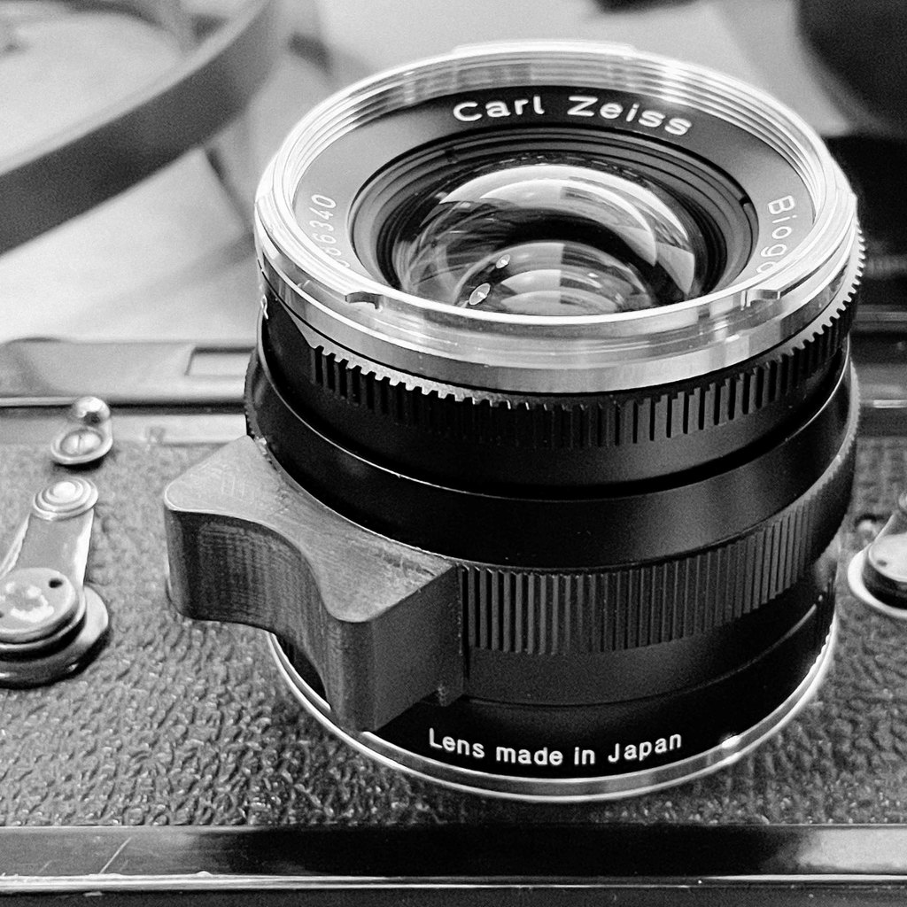 Focus Tab - Carl Zeiss ZM Lenses