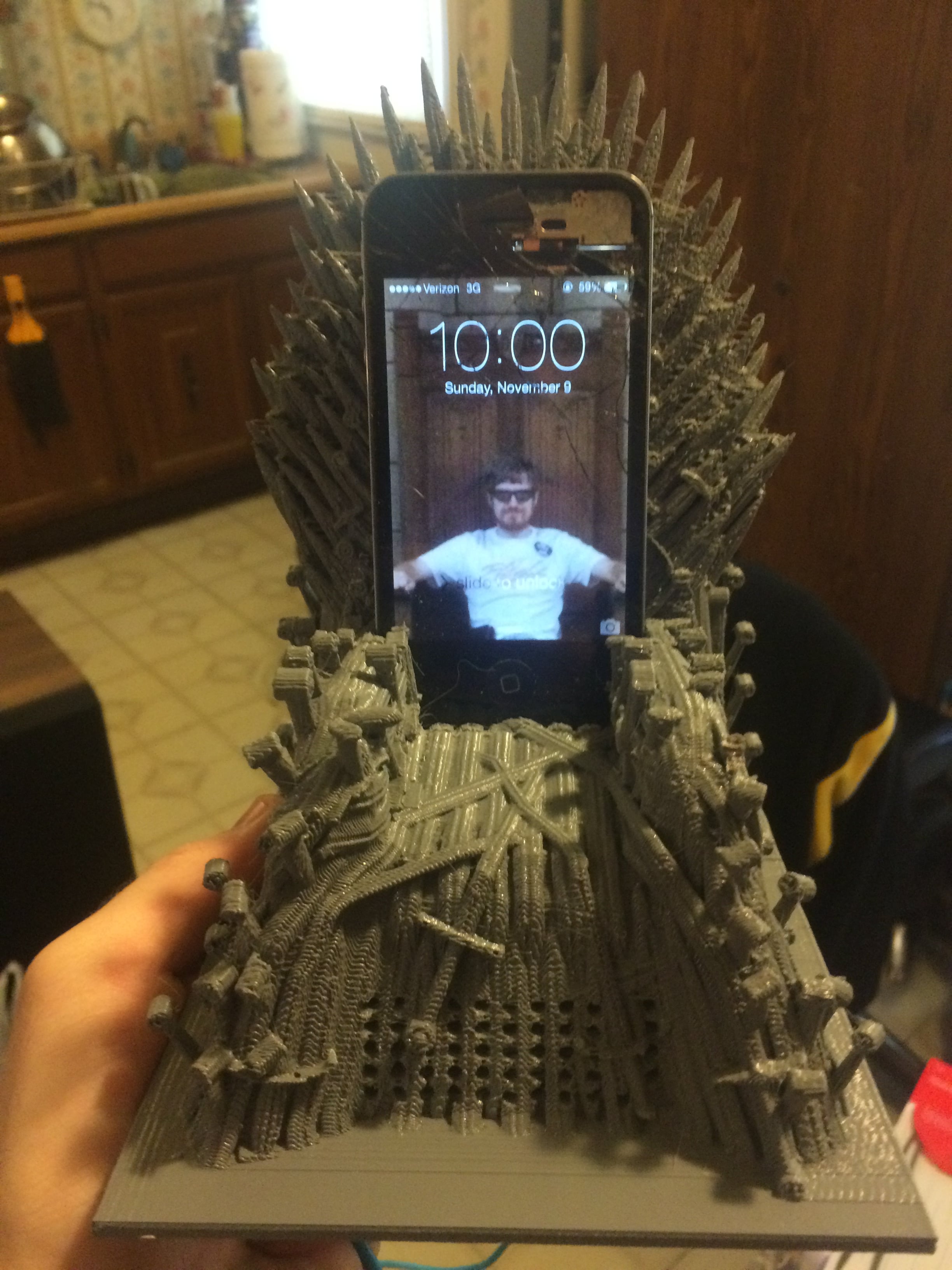 Throne For your Phone